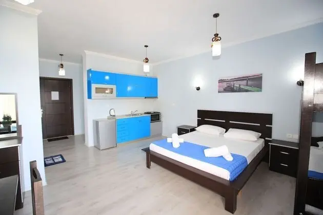 Dört Kişilik Oda, Deniz Manzaralı