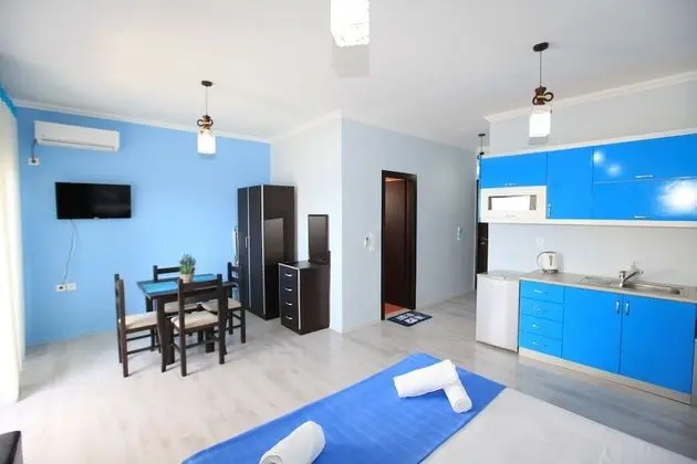 Dört Kişilik Oda, Deniz Manzaralı