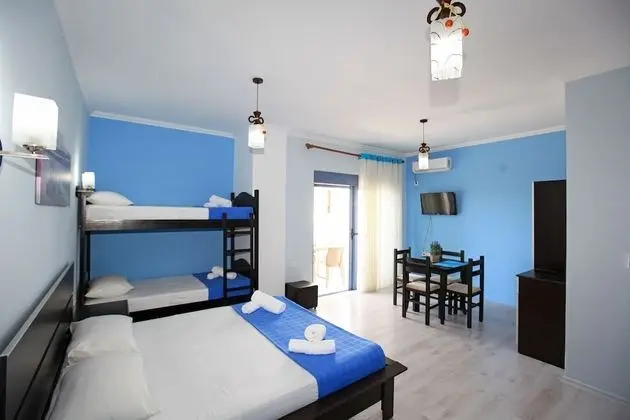 Dört Kişilik Oda, Deniz Manzaralı
