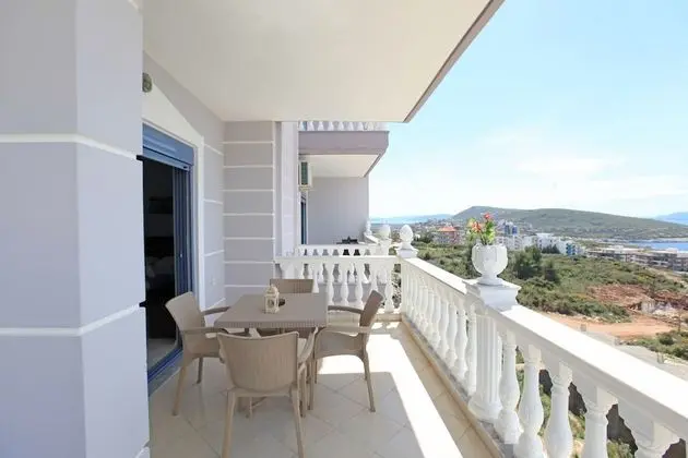 Dört Kişilik Oda, Deniz Manzaralı