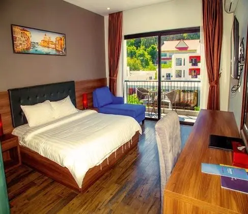 Deluxe Tek Büyük Yataklı Oda, Dağ Manzaralı