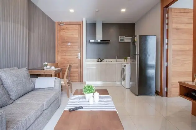 Deluxe King Suite