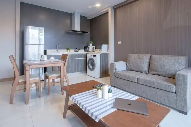 Grand Deluxe King Suite