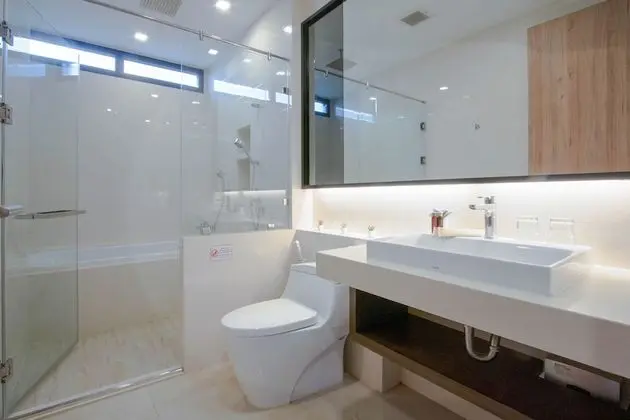 Grand Deluxe King Suite