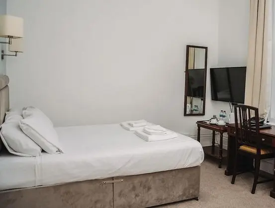 Comfort Tek Büyük veya İki Ayrı Yataklı Oda