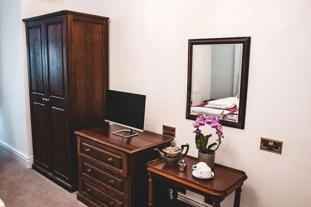 Comfort Tek Büyük veya İki Ayrı Yataklı Oda