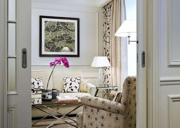 Deluxe Suite with Terrace and Eiffel Tower view (King bed 180cm and sofa bed)