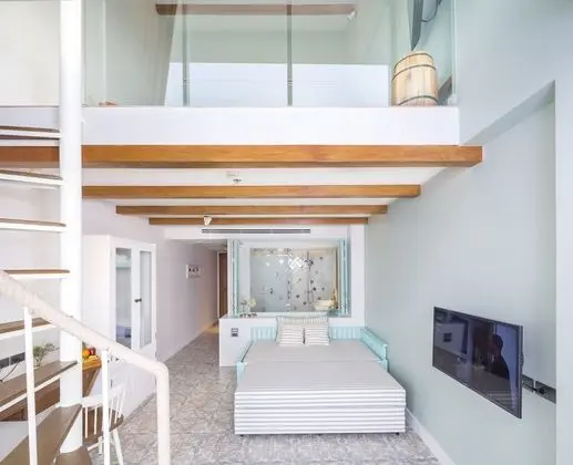 Kept Horizon Suite