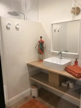 Deluxe Tek Büyük Yataklı Oda, 1 Büyük (Queen) Boy Yatak (E)