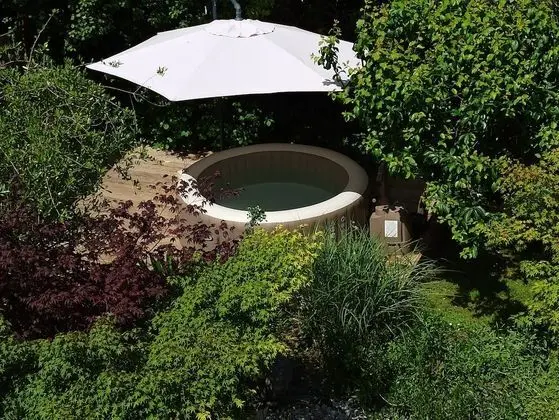 Deluxe Tek Büyük Yataklı Oda (R)