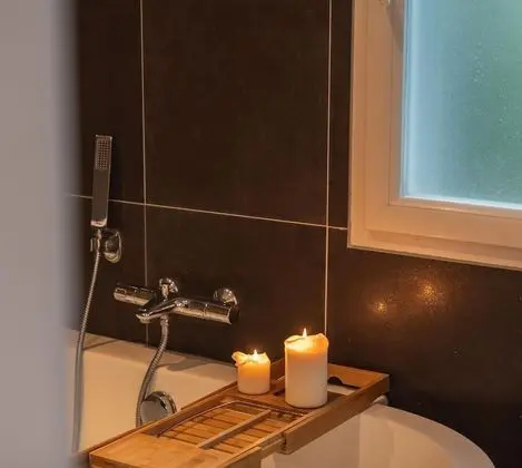 Deluxe Tek Büyük Yataklı Oda (R)