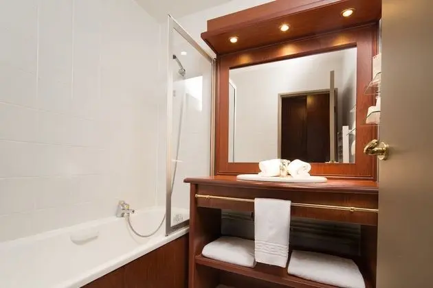 Standard Tek Büyük Yataklı Oda