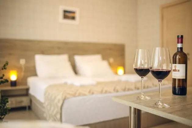 Comfort Tek Büyük veya İki Ayrı Yataklı Oda