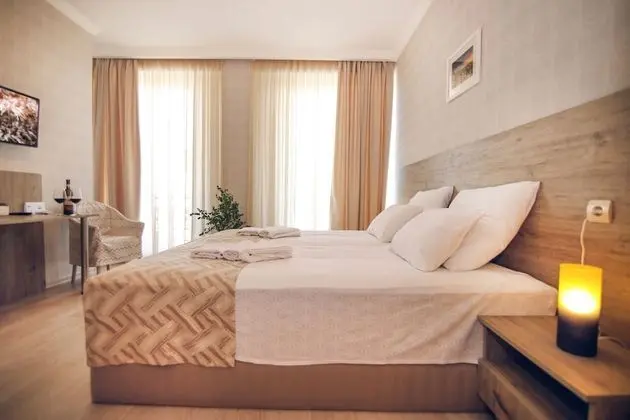 Comfort Tek Büyük veya İki Ayrı Yataklı Oda