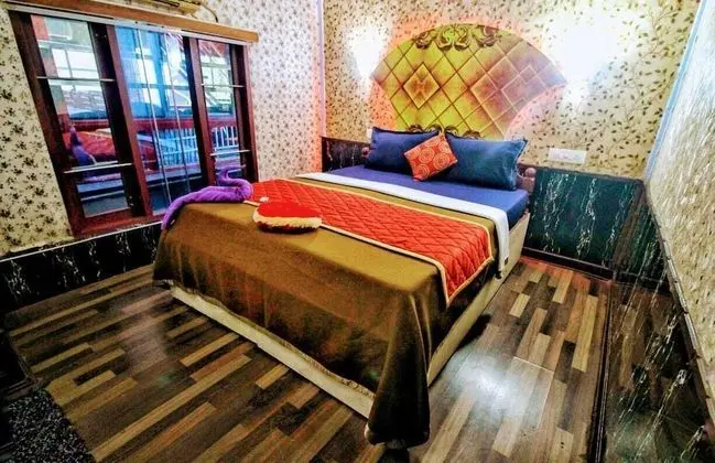 Deluxe Tek Büyük Yataklı Oda, Göl Manzaralı