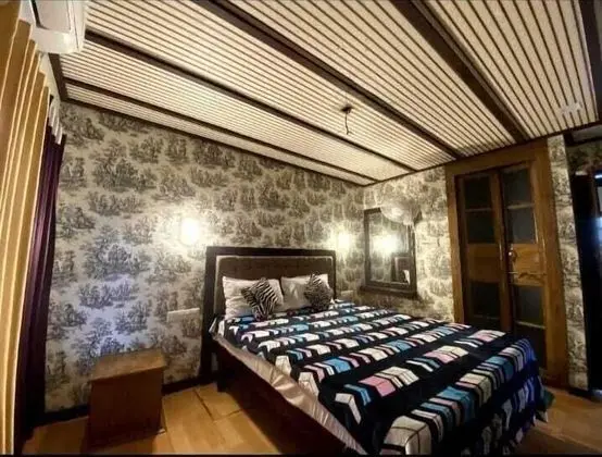 Deluxe Tek Büyük Yataklı Oda, Göl Manzaralı