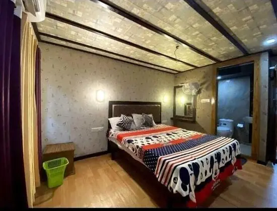 Deluxe Tek Büyük Yataklı Oda, Göl Manzaralı