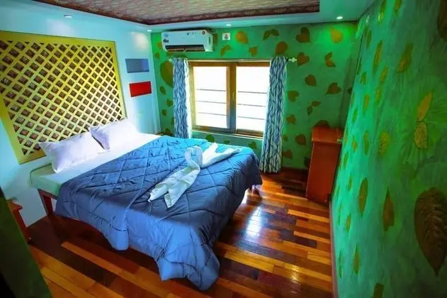 Deluxe Tek Büyük Yataklı Oda, Göl Manzaralı
