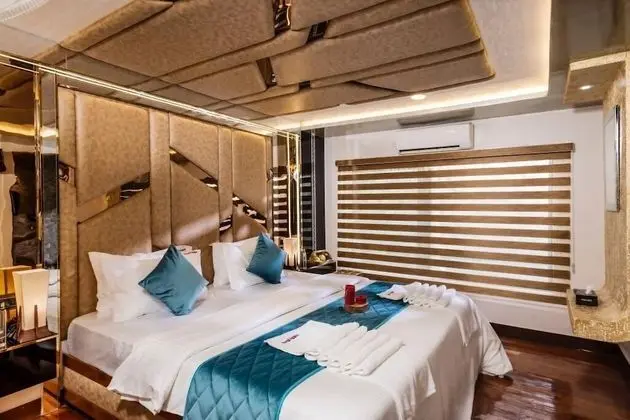 Premium Tek Büyük Yataklı Oda, Göl Manzaralı