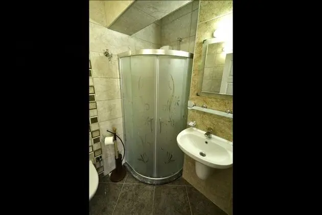 Aile Odası, Havuz Manzaralı