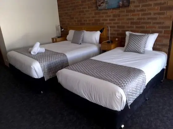 Comfort Üç Kişilik Oda, Banyolu/Duşlu