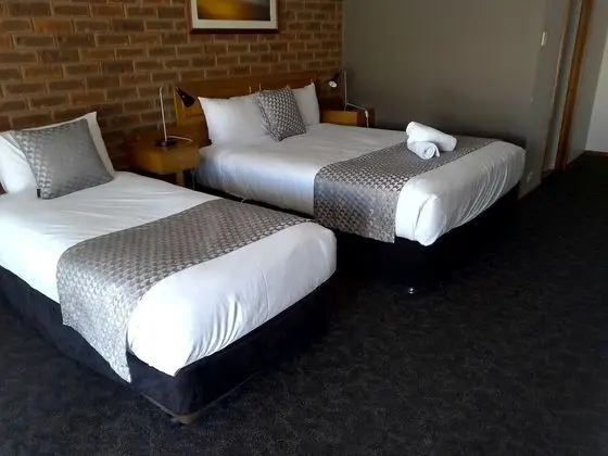 Comfort Üç Kişilik Oda, Banyolu/Duşlu
