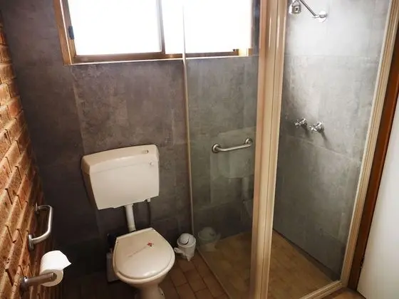 Comfort Üç Kişilik Oda, Banyolu/Duşlu