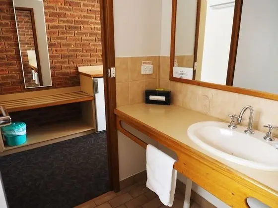 Comfort Üç Kişilik Oda, Banyolu/Duşlu