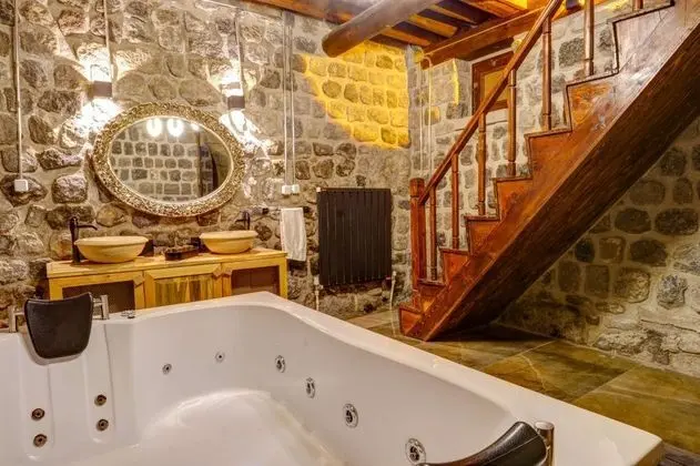 Superior Deluxe Oda, Bahçe Manzaralı, Küvetli veya Jakuzili