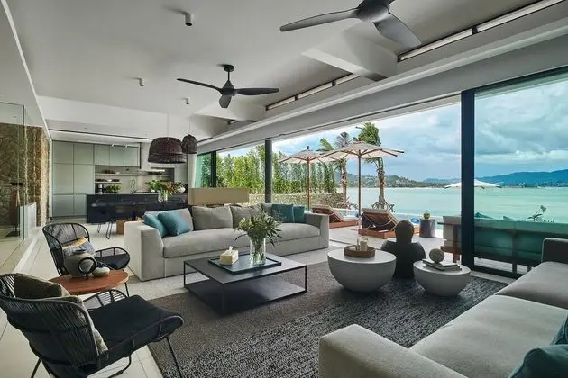 Three-bedroom Beachfront - Villa Solaris