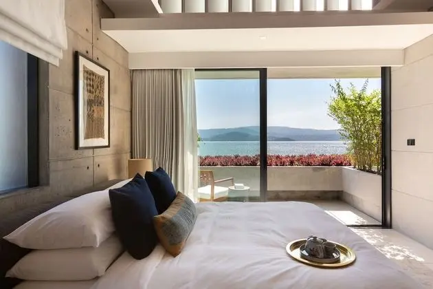 Three-bedroom Beachfront - Villa Solaris