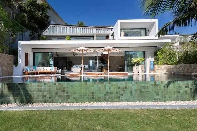 Three-bedroom Beachfront - Villa Solaris