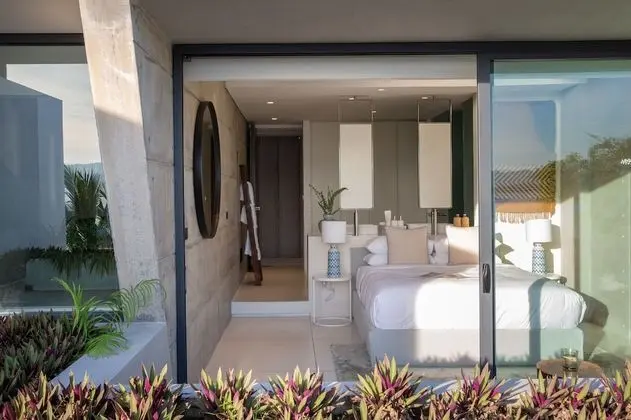 Three-bedroom Beachfront - Villa Solaris