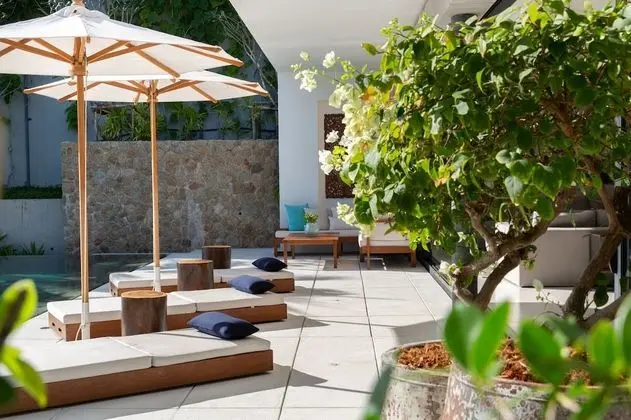 Three-bedroom Beachfront - Villa Solaris