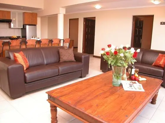 Luxury Garden View Apartment