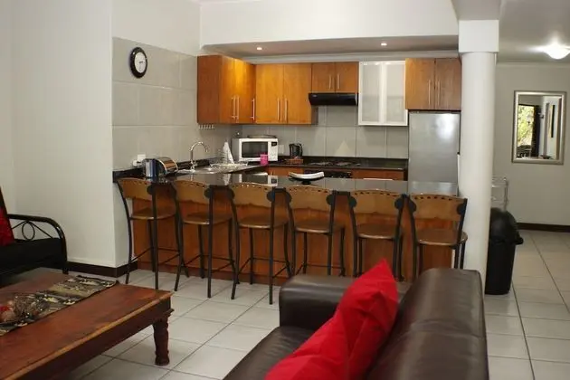 Luxury Garden View Apartment