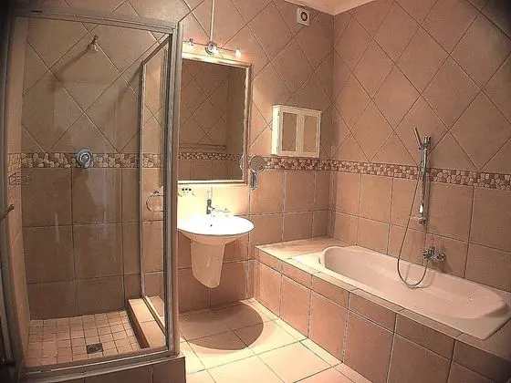 Luxury Garden View Apartment