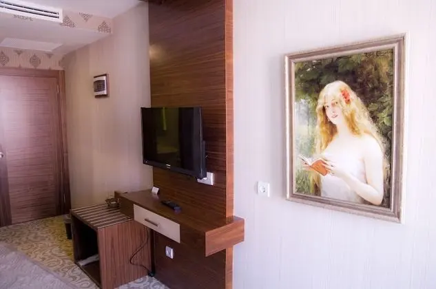 Deluxe Tek Büyük Yataklı Oda