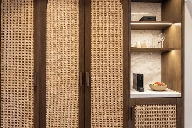 Deluxe Tek Büyük Yataklı Oda, Deniz Manzaralı (with partition and seating area)