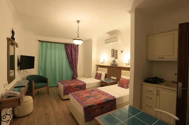 Studio, Bahçe Manzaralı
