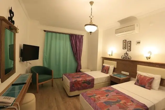 Tek Büyük veya İki Ayrı Yataklı Oda