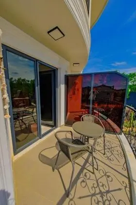 Prime Rooms, Havuz veya Bahçe Manzaralı, Balkonlu