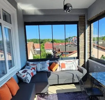 Aile Odası, Balkon veya Teraslı