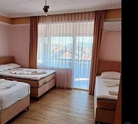 Aile Odası, Balkon veya Teraslı