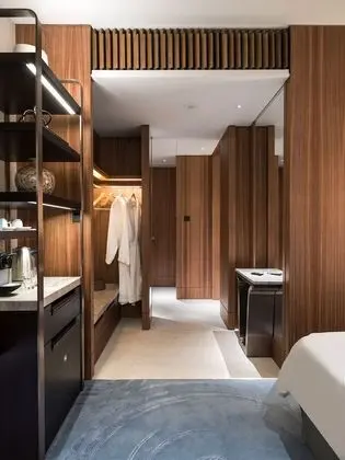 Deluxe Oda, 1 En Büyük (King) Boy Yatak, Şehir Manzaralı