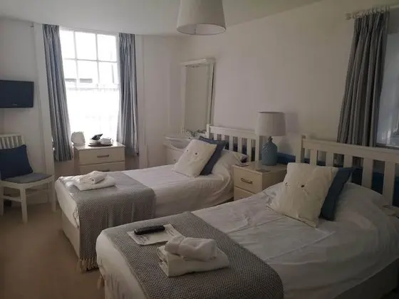 İki Ayrı Yataklı Oda, Banyolu/Duşlu (Ground Floor)
