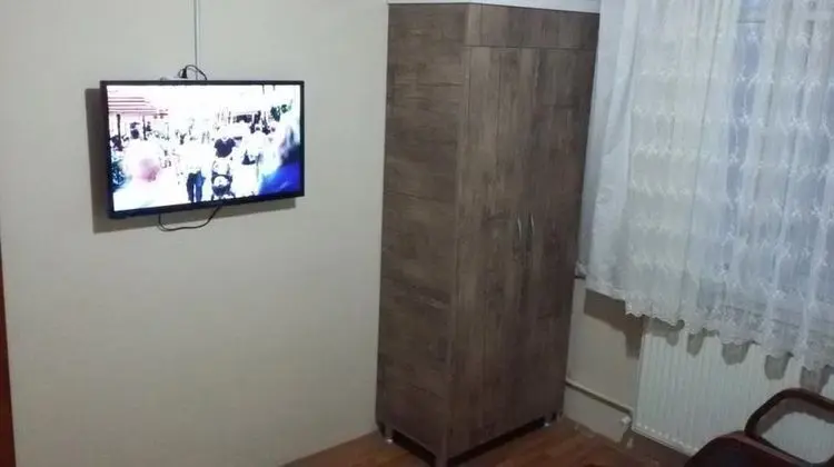 Üç Kişilik Oda