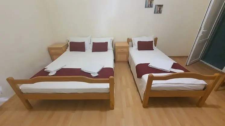 Tek Büyük veya İki Ayrı Yataklı Oda