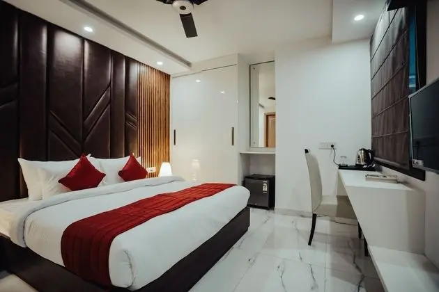 Deluxe Tek Büyük Yataklı Oda