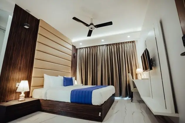 Deluxe Tek Büyük Yataklı Oda